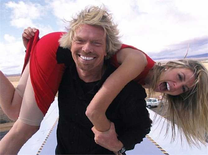 Cô bắt đầu nổi tiếng khi xuất hiện trên chương trình truyền hình của Richard Branson, năm 2004.