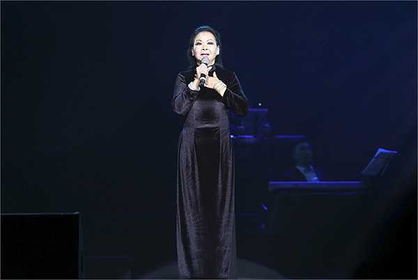 Lần thứ 3 danh ca Khánh Ly trở lại Việt Nam, cụ thể là Hà Nội, nhưng sức hút của nữ danh ca vẫn chưa bao giờ giảm sút. 