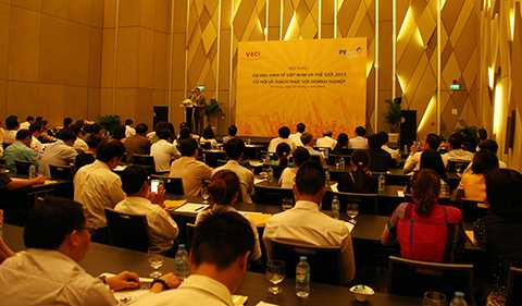 Tiến sĩ Lê Đăng Doanh, kinh tế Việt Nam, tăng trưởng, mong manh, Đà Nẵng, đe dọa