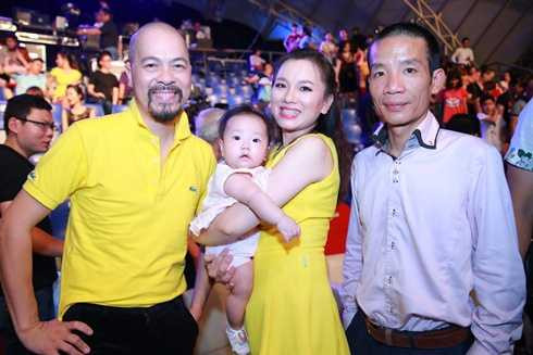 NTK Đức Hùng hóm hỉnh ngồi ghế nóng bình luận