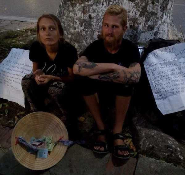 Thông tin mới vụ hai khách nước ngoài treo biển bị cướp nhờ giúp đỡ