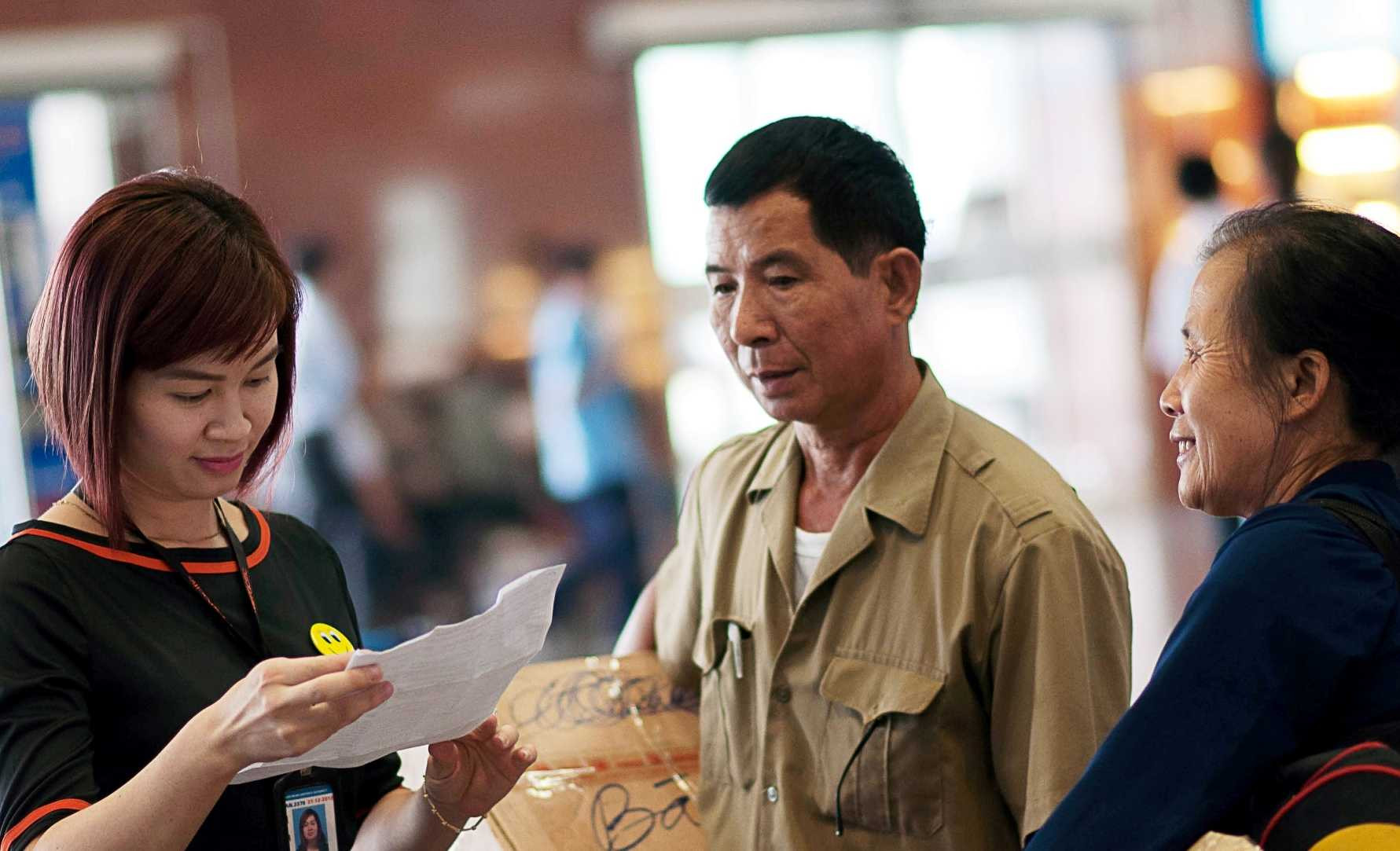 Với các chương trình vé giá rẻ, cơ hội tiếp cận, người dân ngày càng có nhiều cơ hội được đi máy bay với giá vé 'xe đò'