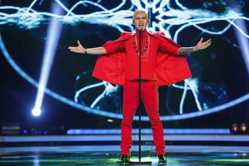 Nguyễn Ngọc Việt ma mị, cá tính trong bản hit 'Demons'.