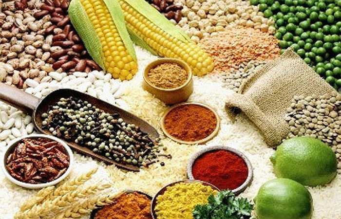 Yến mạch: Đây là loại carb tuyệt vời cho xây dựng cơ. Một bữa sáng ngon và tiêu hóa chậm, cho bạn rất nhiều năng lượng trong một buổi tập. Trộn lẫn yến mạch với quế để tăng vị.