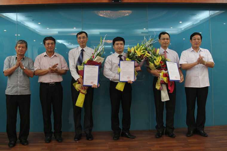 Bổ nhiệm GĐ Trung tâm Thông tin và 3 PGĐ Học viện Công nghệ Bưu chính Viễn thông