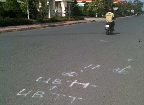 Cán bộ huyện say xỉn gây tai nạn còn 'dọa' công an