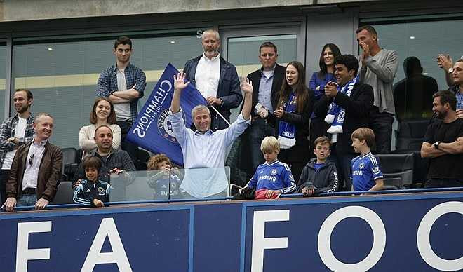 Ông chủ Chelsea hẳn nhiên hài lòng về chiến quả của đội bóng thành London