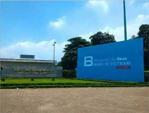 Chi 10 tỷ đồng cho lễ ra mắt, Bphone có 'đáng tiền'?