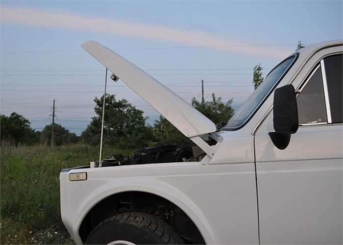 Tuy nhiên, chủ xe hiện vẫn chưa độ lại hệ động lực, hay động cơ 1.6l 4 xi-lanh thẳng hàng cũ kỹ của xe nguyên bản.