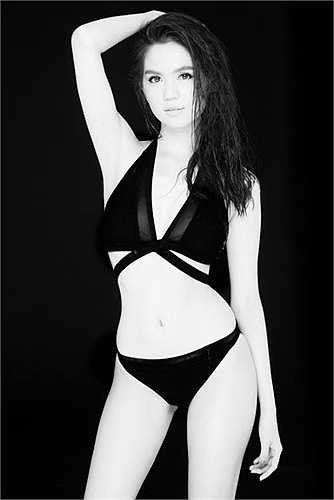 Ngọc Trinh quyến rũ trong những shoot ảnh đen trắng.