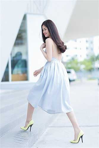 Những bộ cánh đi ăn uống, dạo phố… đều được các sao Việt cập nhật liên tục trên trang cá nhân và mạng xã hội