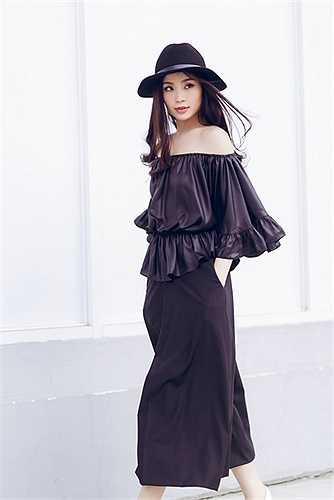 Hình ảnh thời trang của Diễm Trang từ một cô nàng tuổi teen và giờ đây là một mỹ nhân ở tuổi 24