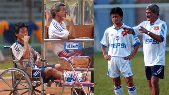 Văn Sỹ ngòi xe lăn