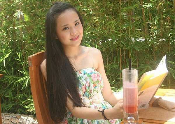 Một Ngọc Bích xinh đẹp và giản dị ở ngoài đời.