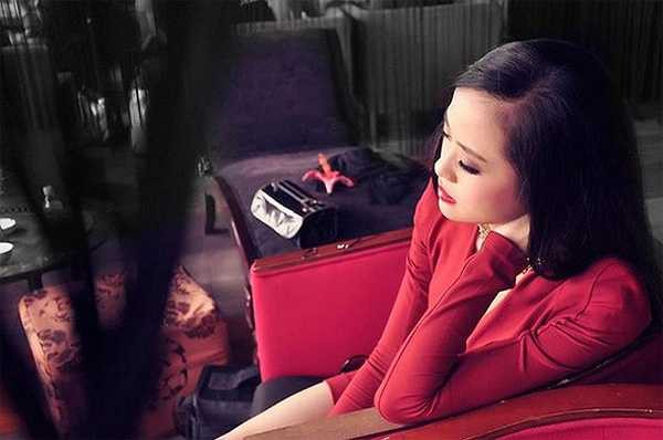 Ngoài giờ làm việc, Ngọc Bích cũng dành cho bản thân những khoảng thời gian nghỉ ngơi, thư giãn bên bạn bè và gia đình.