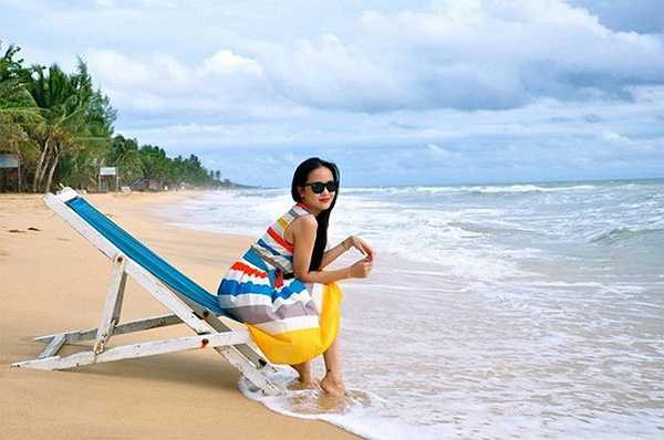 Phong cách thời trang của Ngọc Bích rất đơn giản. Cô không chuộng các mốt hàng hiệu và cũng chẳng đề cao điều đó.