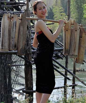 Sở thích của Thùy Linh là hát và chơi thể thao.