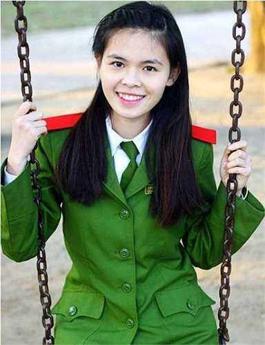 Tài năng, xinh đẹp, Đinh Thị Diệu Ngọc hiện là nữ sinh năm cuối trường Cao đẳng Cảnh sát Nhân dân I. 