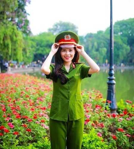 Cô bạn mơ ước trở thành một nữ chiến sĩ Cảnh sát Giao thông giỏi, nhiệt huyết.
