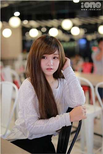 'Sau lần đi làm mình thấy bản thân có tinh thần trách nhiệm hơn, trưởng thành, cởi mở hơn trước. Nhiều khi buồn bực cũng phải ráng đi làm để không ảnh hưởng tới người khác chứ không tự do tự tại như trước nữa', cô bạn bộc bạch.