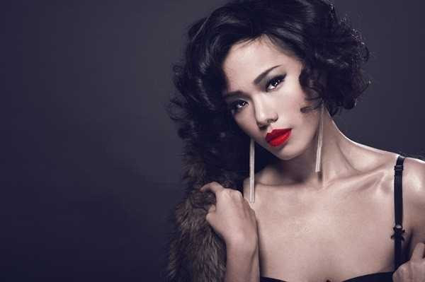 Không sở hữu vóc dáng chuẩn hay làn da trắng sứ nên hình ảnh hiện tại của Phương Vy dường như đi ngược với xu thế của số đông.