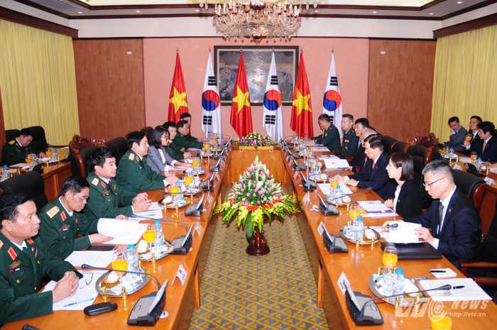 Đoàn đại biểu Bộ Quốc phòng Việt Nam - Hàn Quốc hội đàm sáng 28/5