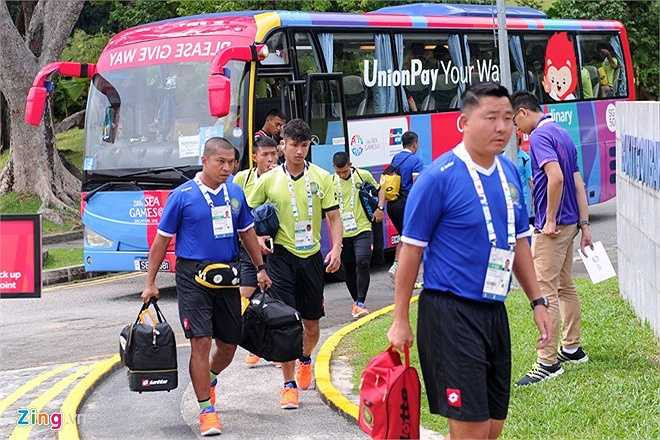 15h45 chiều qua, đội tuyển U23 Brunei đã có buổi tập trên sân Bukit Gombak trước trận đấu ra quân gặp U23 Việt Nam.