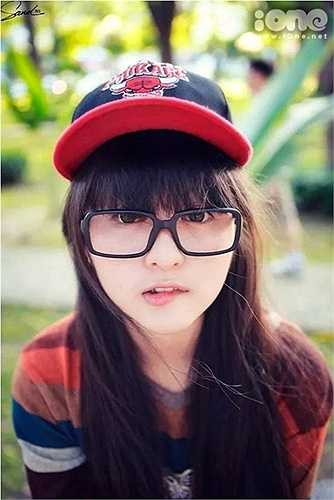 Phương Quỳnh từng được xướng tên là Gương mặt truyền hình triển vọng cho vai Oanh trong phim Ầu ơ ví dầu thuộc giải thưởng điện ảnh và truyền hình Ngôi sao xanh. 