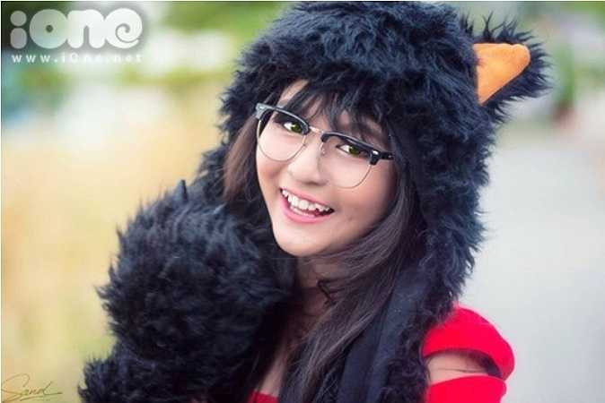 Nếu lịch quay quá gấp rút hay quá khó để xếp lịch, Quỳnh sẽ xin phép nhà trường cho nghỉ một vài buổi học rồi mượn vở của bạn bè để chép lại bài.