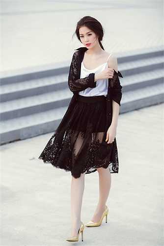 Một hình ảnh mới gợi cảm hơn của Á hậu Diễm Trang nhận được nhiều phản hồi tích cực từ công chúng 
