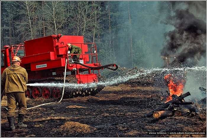 Vòi phun của 'Rồng nước' cũng có thể phun xa hàng chục mét với áp lực lớn.