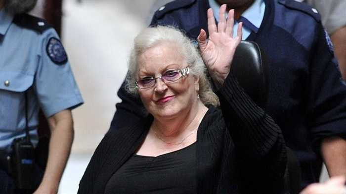 Judy Moran, sinh ngày 18/12/1944, thuộc băng nhóm nhà Moran chuyên buôn bán ma túy ở Melbourne, Australia. Chồng và các con trai của Judy đều đã bị băng nhóm khác sát hại