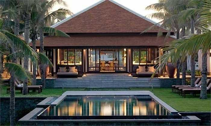 Không dừng lại ở khối tài sản lừa đảo hàng nghìn tỉ đồng, Huyền Như còn sở hữu nhiều tài sản, bất động sản cực 'khủng'. Khi bị tra tay vào còng số 8, các căn biệt thự tiền tỉ của Huyền Như lộ diện khi kê biên.