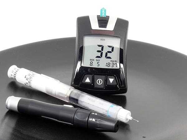 Bệnh tiểu đường: Những người mắc bệnh tiểu đường thì hơi thở thường có mùi như mùi chất tẩy sơn móng tay hoặc có mùi trái cây. Đây là tình trạng rất nghiêm trọng phản ánh các chất độc hại đang được tích lũy trong máu. Hiện tượng này xảy ra do việc không kiểm soát được chất béo và protein cơ bắp. 