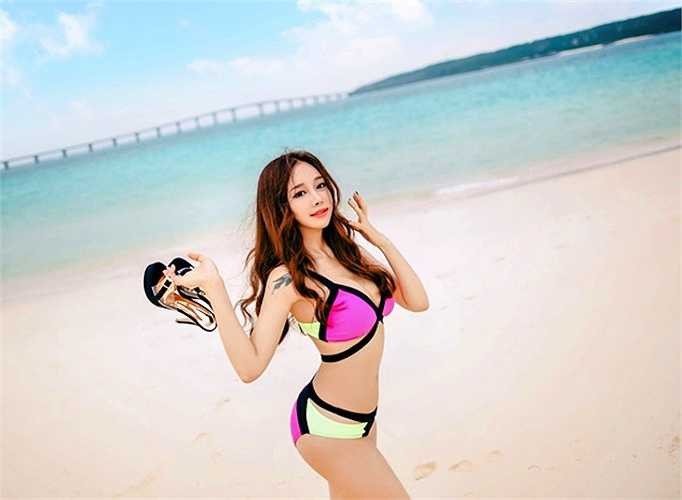 Cho Min Yeong không chỉ có thân hình chuẩn với ba vòng nóng bỏng 