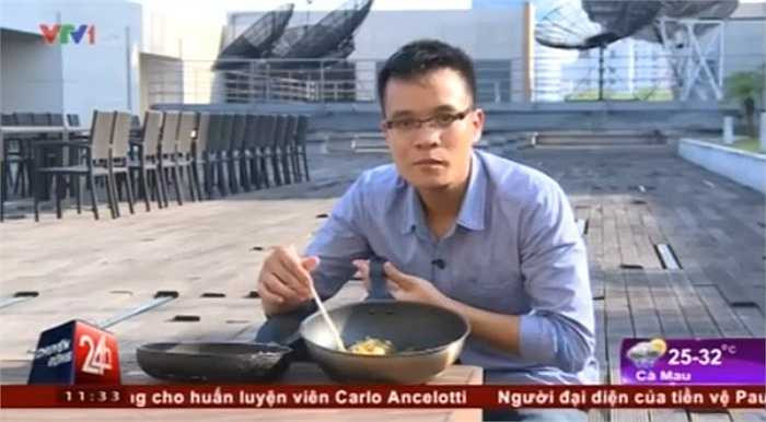 Một thí nghiệm trong chương trình Chuyển động 24h trưa ngày 27/5 đã chứng minh: không cần dùng bếp gas hoặc bếp điện, chỉ sau 1 giờ đồng hồ rán trứng và thịt dưới sức nóng 40 độ C ngoài trời Hà Nội, thức ăn đã chín và có thể dùng ngay - Ảnh cắt từ clip