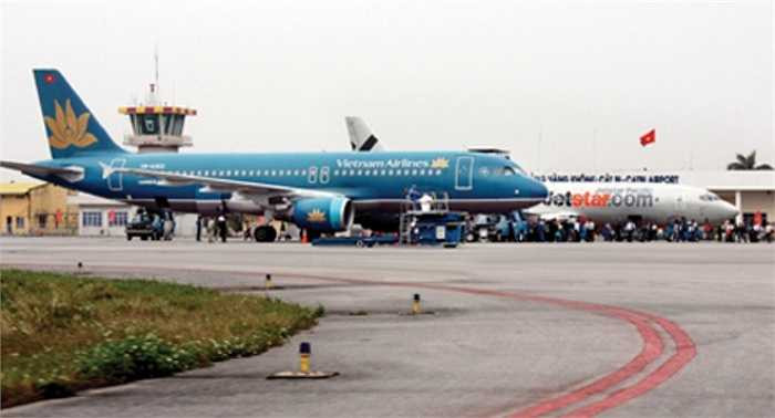 Cảng hàng không Cát Bi buộc phải tạm ngừng khai thác từ chiều hôm nay (28/5) do nắng nóng đã khiến một số đường cất hạ cánh tại sân bay này rạn, nứt không đảm bảo an toàn cho hoạt động bay.