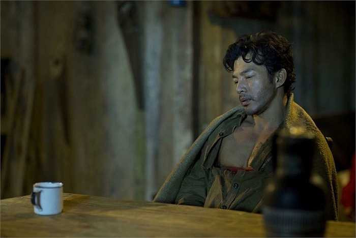 Đây sẽ là những chi tiết đầy kịch tính trong phim và được Trần Bảo Sơn diễn chân thật chứ không nhờ sự hỗ trợ của cascadeur. 