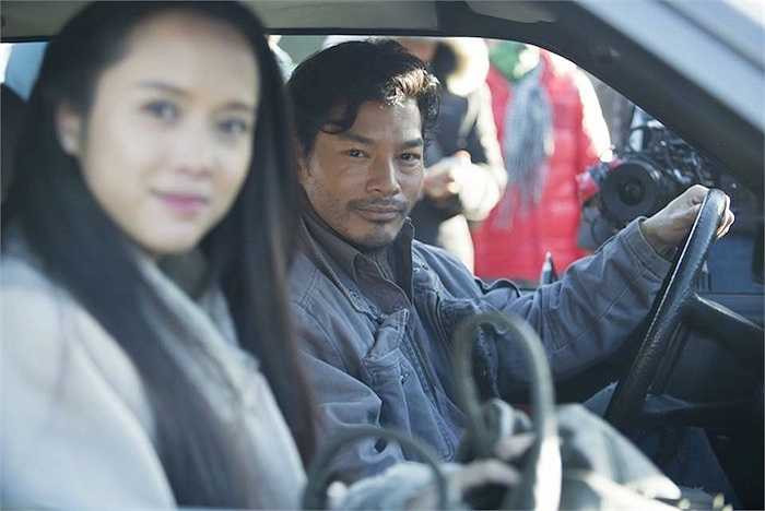 Trong phim 'Quyên', vào vai Hùng – một gã giang hồ máu lạnh bị chinh phục bởi tình yêu với người đàn bà tên Quyên do chính hắn ta giam cầm và làm nhục (Vũ Ngọc Anh – top 5 Hoa hậu Việt Nam 2012 thủ vai). 