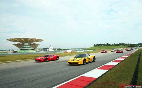 Cuộc hội ngộ 100 chiếc Ferrari xuyên ĐNA lớn nhất từ trước đến nay