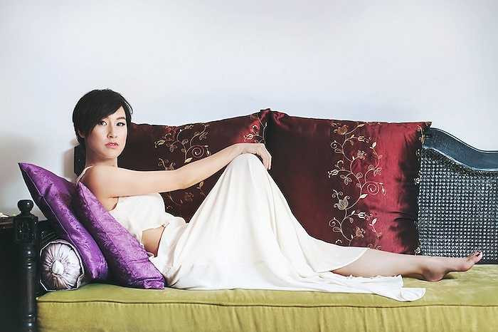 Hiện cô đang 'làm mưa làm gió' tại các rạp chiếu phim với 'Bộ ba rắc rối'.