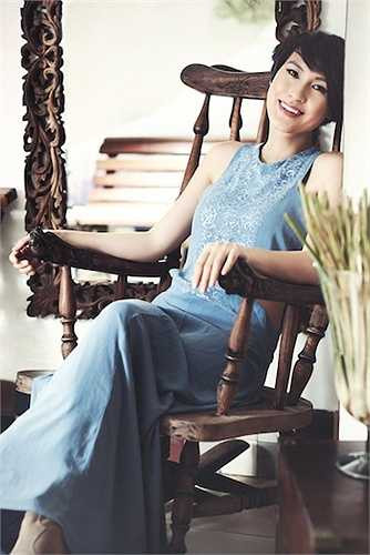 Ngoài ra, Kathy còn tham gia các lớp khiêu vũ như jazz, modern dance – những chuyển động của bộ môn nhảy múa giúp cô thả lỏng cơ thể và thư giãn đồng thời tăng thêm vẻ quyến rũ. 