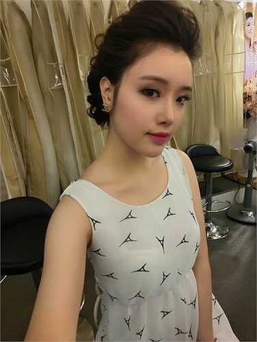 Nhan sắc hoàn thiện của Ngọc Phượng.