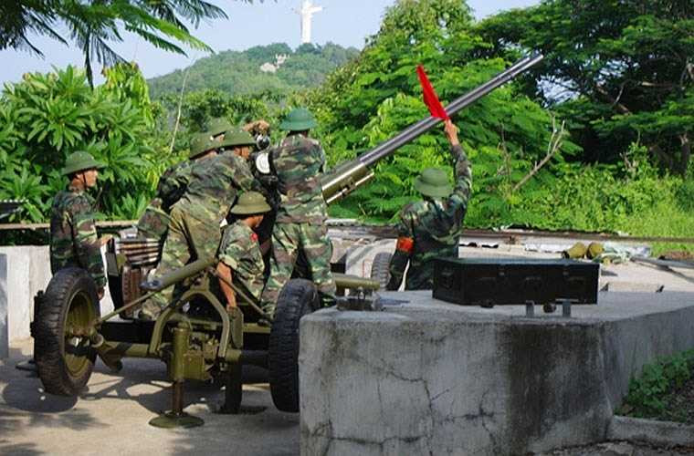  Chính vì vậy, để tăng cường khả năng tác chiến của hệ thống pháo 37mm hai nòng, Viện Tự động hóa Kĩ thuật Quân sự (Viện TĐHKTQS) đã nghiên cứu cải tiến hệ thống trinh sát, điều khiển hỏa lực tích hợp với pháo 37mm-2N đem lại tính năng mới. 