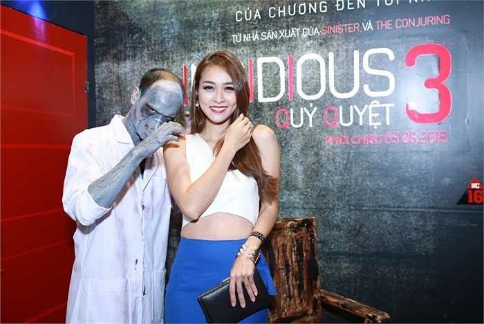 Giữa bão tin đồn về đời sống hôn nhân, Diệp Bảo Ngọc vẫn rạng rỡ dự sự kiện.