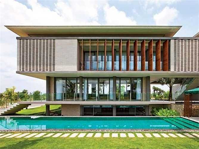 Ngoài ra, lam chắn nắng còn mang lại tính thẩm mỹ cao cho căn nhà. 