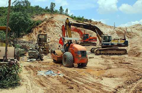 đường cao tốc, Đà Nẵng-Quảng Ngãi, thi công, nguy cơ, đình trệ, thiếu mỏ đất