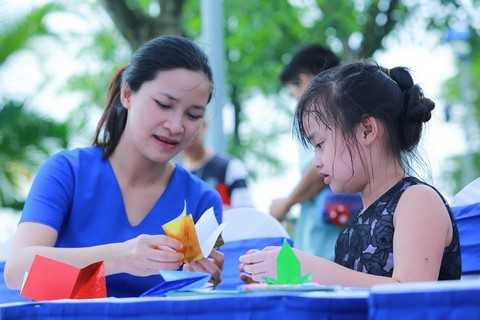 Cư dân Vinhomes Riverside: Tổ chức nhiều hoạt động vì môi trường