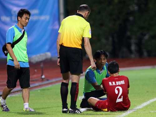 Hữu Dũng đang là tiền vệ đánh chặn tốt nhất mà HLV Miura có trong tay tại SEA Games 28 lần này