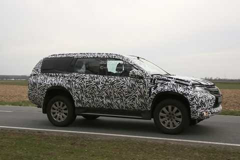 Mitsubishi Pajero Sport 2016 bị 'rò rỉ' thiết kế trước khi ra mắt
